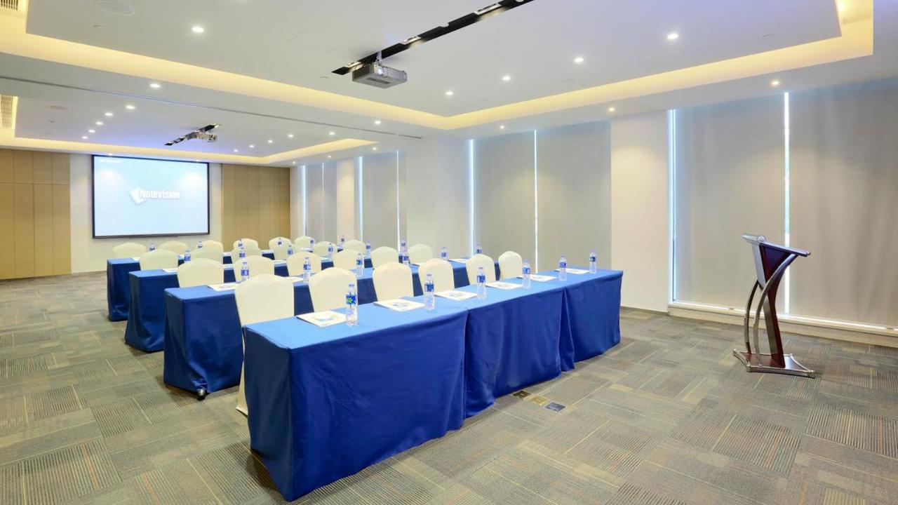 Holiday Inn Express Shanghai Gongkang By Ihg Exterior foto